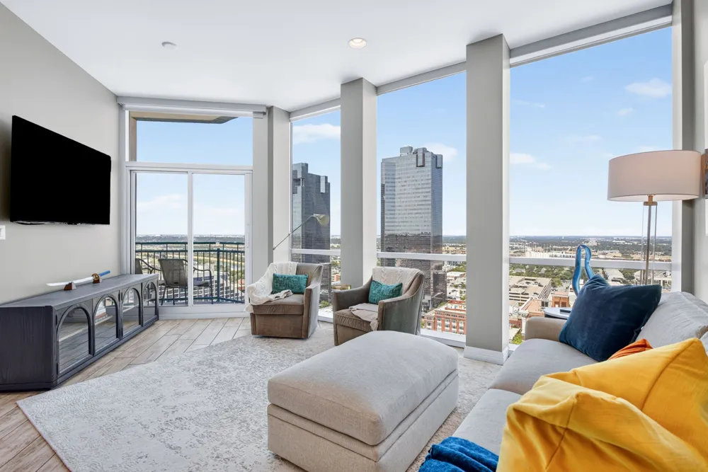 500 Throckmorton Street #2202 Fort Worth, TX 76102