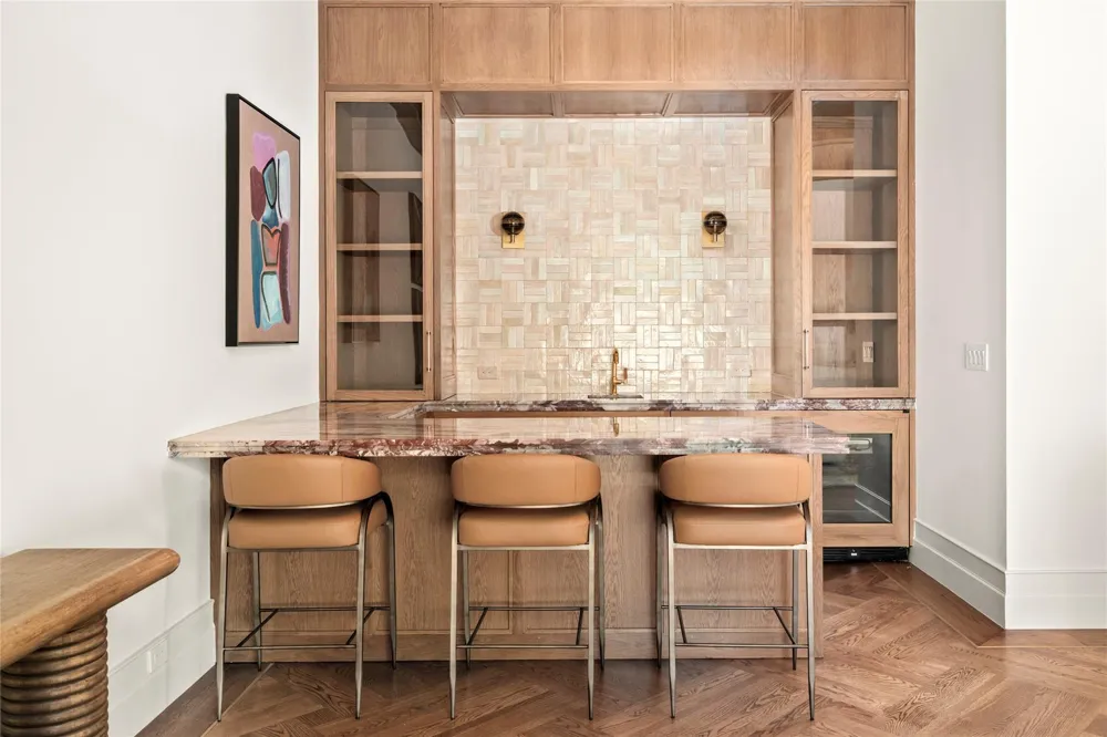 521 Trails End Street Houston, TX 77024