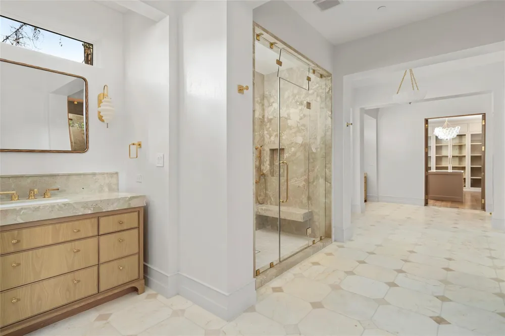 521 Trails End Street Houston, TX 77024