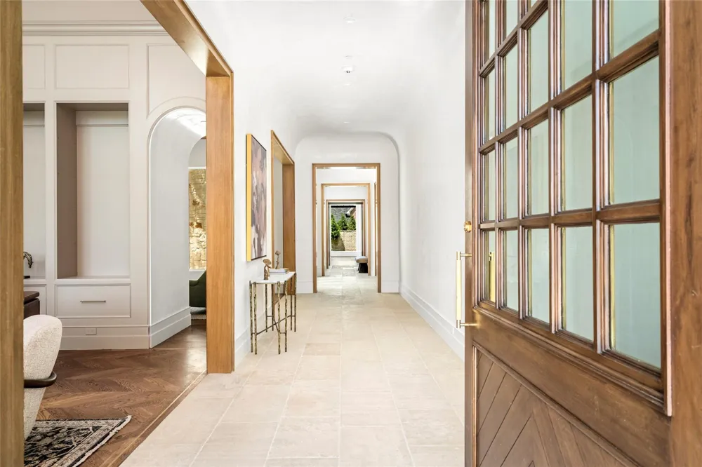 521 Trails End Street Houston, TX 77024