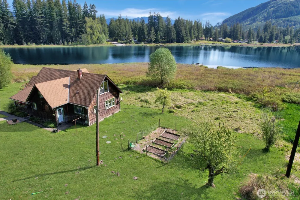 27525 W Lake Riley Road Arlington, WA 98223