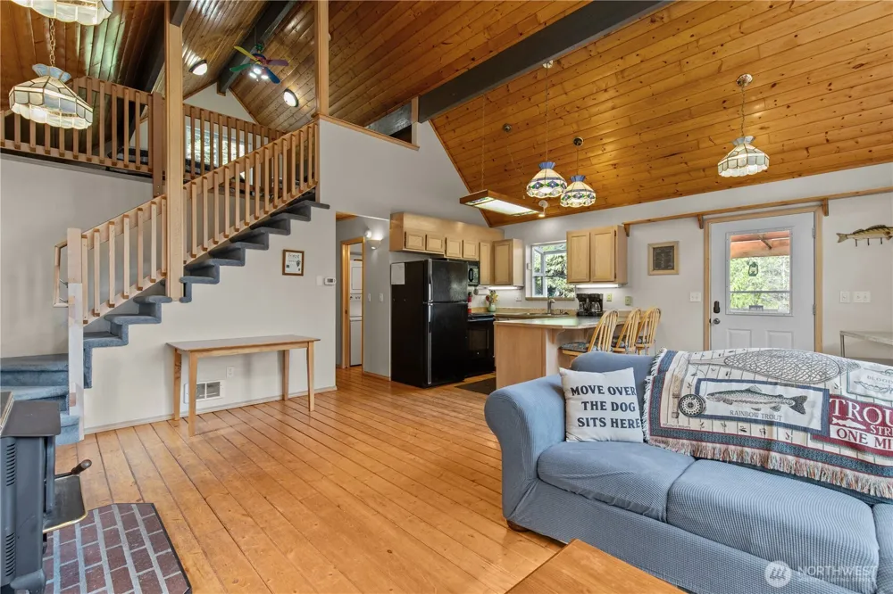 27525 W Lake Riley Road Arlington, WA 98223