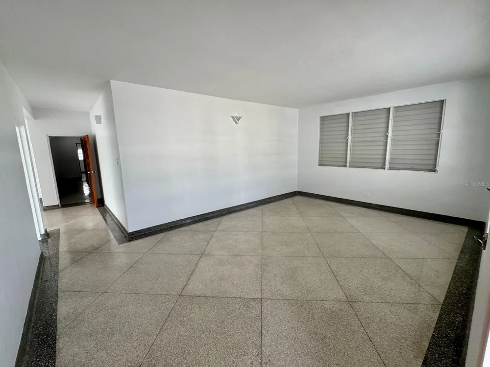 F-6 CALLE GENOVA #F-6 Guaynabo, PR 00966
