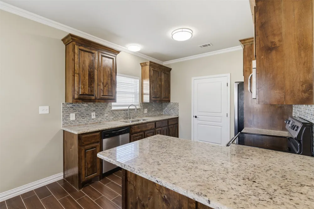 1524 S Montgomery Street Sherman, TX 75090
