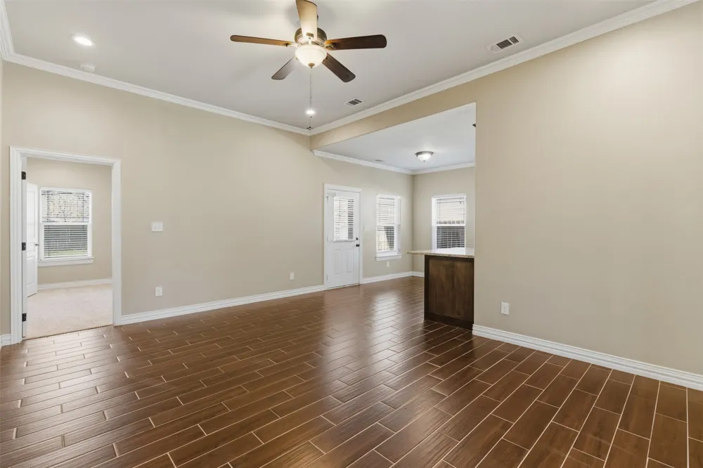 1524 S Montgomery Street Sherman, TX 75090
