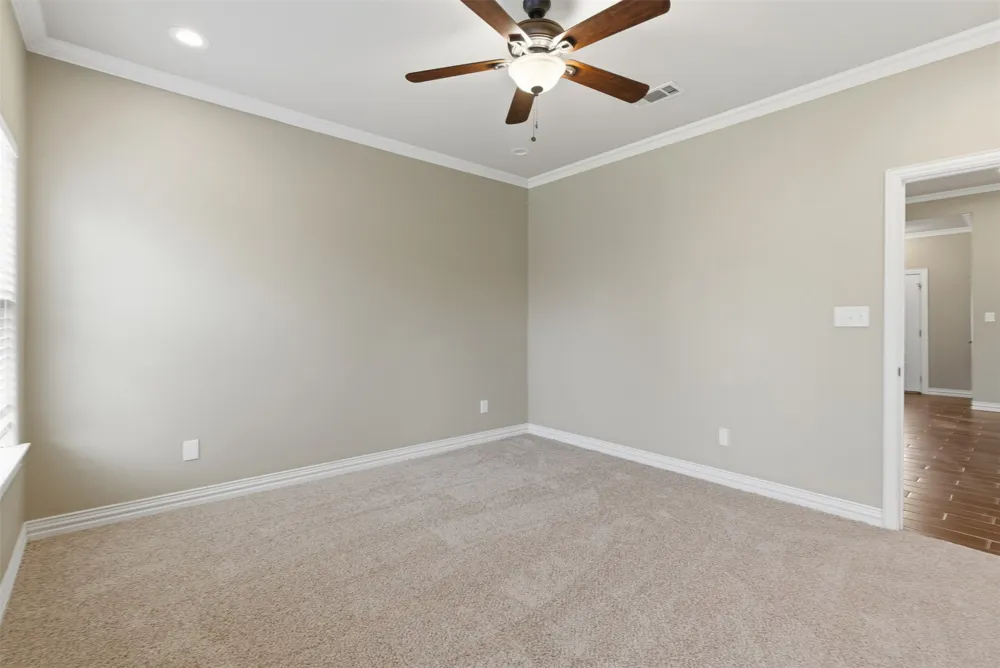 1524 S Montgomery Street Sherman, TX 75090