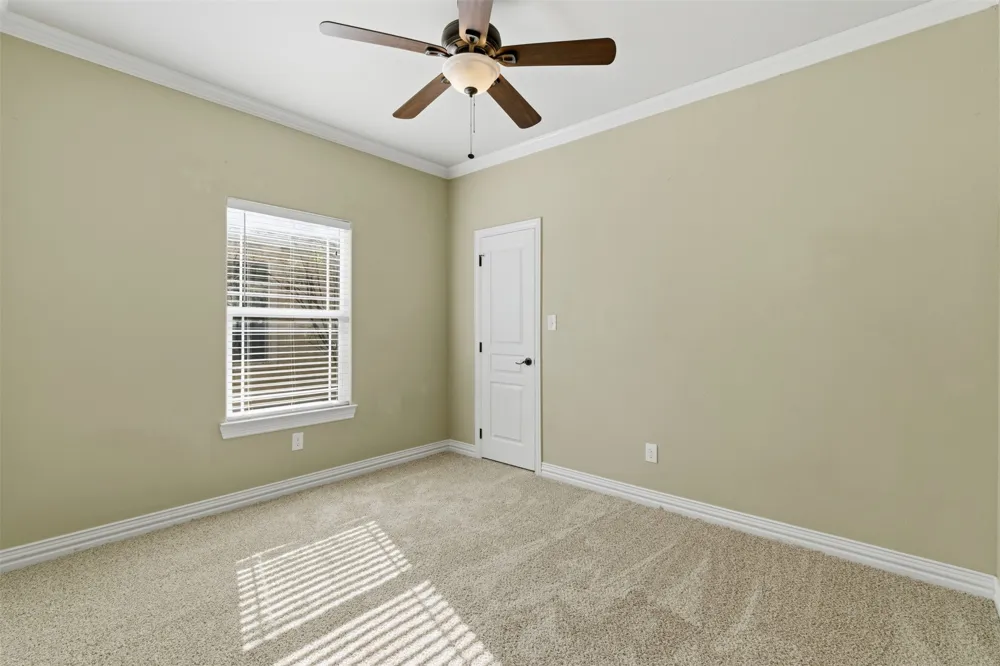 1524 S Montgomery Street Sherman, TX 75090