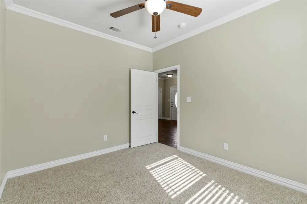 1524 S Montgomery Street Sherman, TX 75090