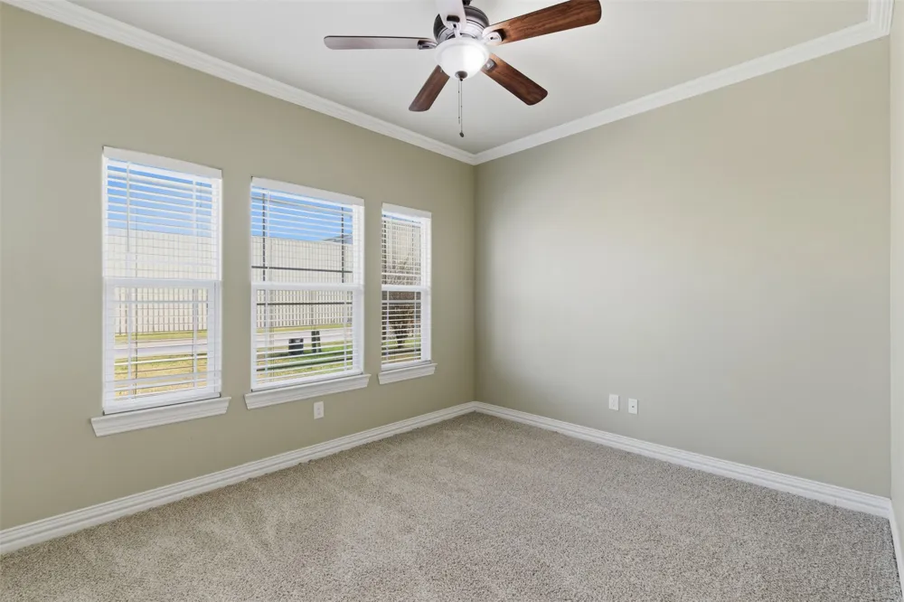 1524 S Montgomery Street Sherman, TX 75090
