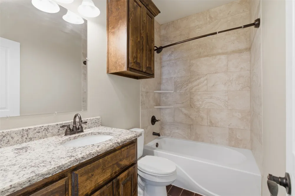 1524 S Montgomery Street Sherman, TX 75090