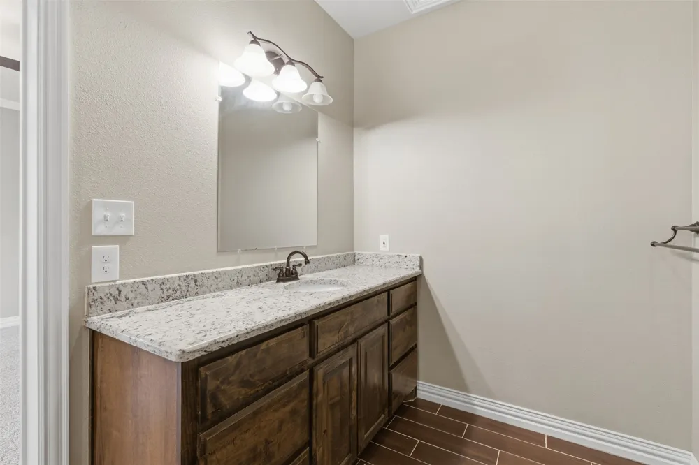 1524 S Montgomery Street Sherman, TX 75090