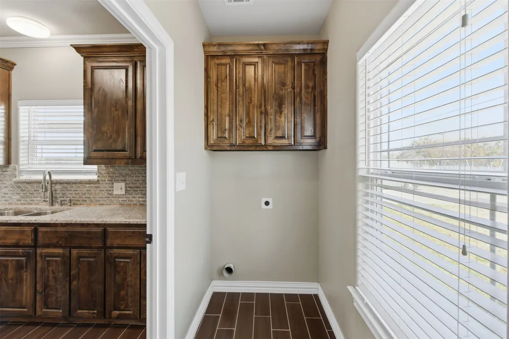 1524 S Montgomery Street Sherman, TX 75090
