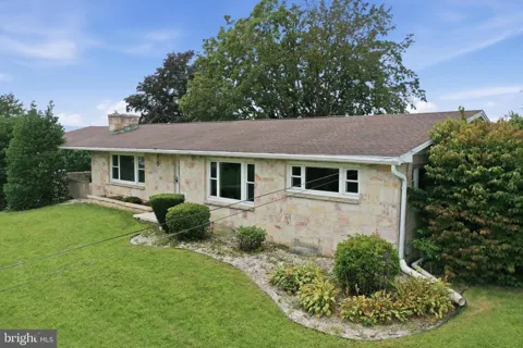 4560 BUCHANAN TRAIL EAST
