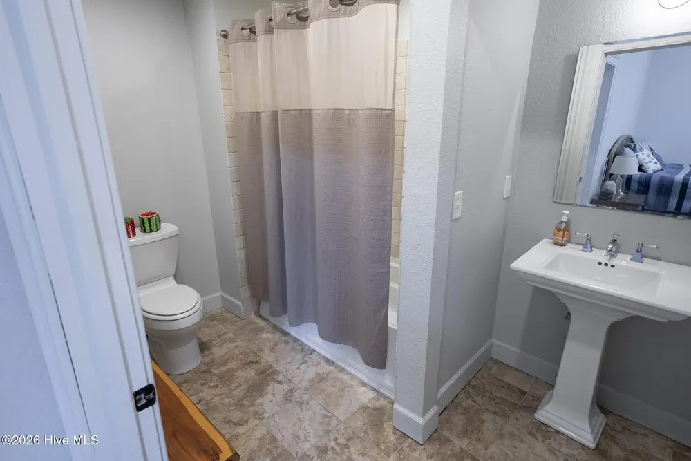 63 Snowbird Trail Lake Santeetlah, NC 28771