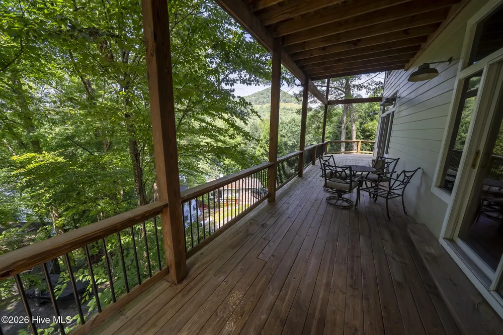 63 Snowbird Trail Lake Santeetlah, NC 28771