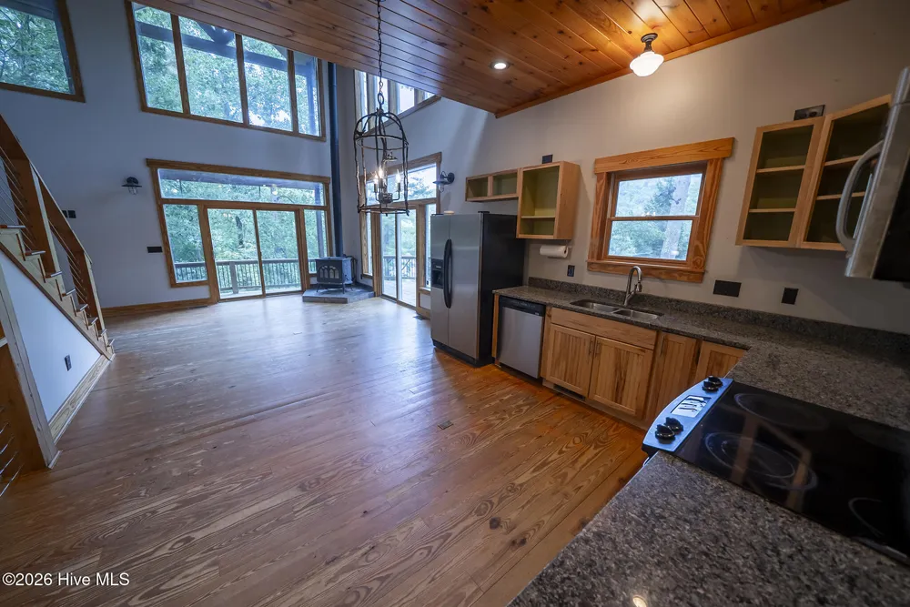 63 Snowbird Trail Lake Santeetlah, NC 28771