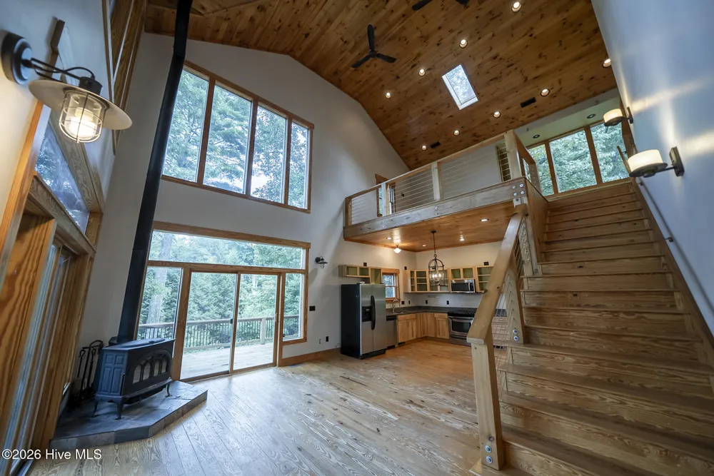 63 Snowbird Trail Lake Santeetlah, NC 28771