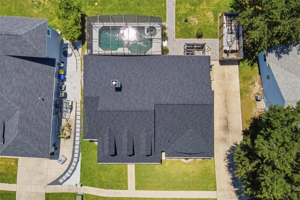 3716 BAYSHORE CIRCLE Tavares, FL 32778