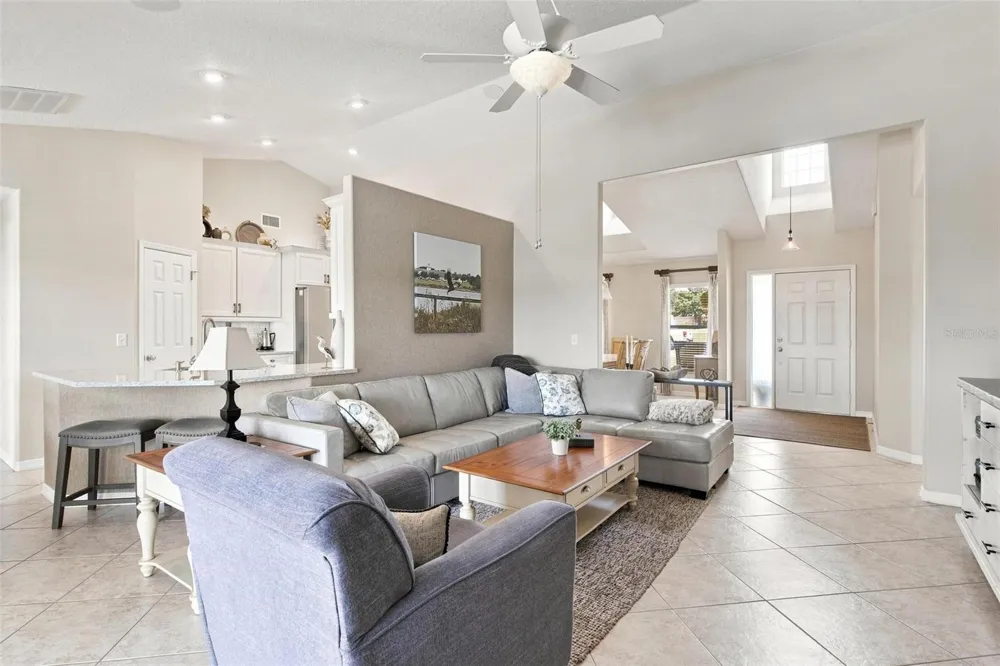 3716 BAYSHORE CIRCLE Tavares, FL 32778