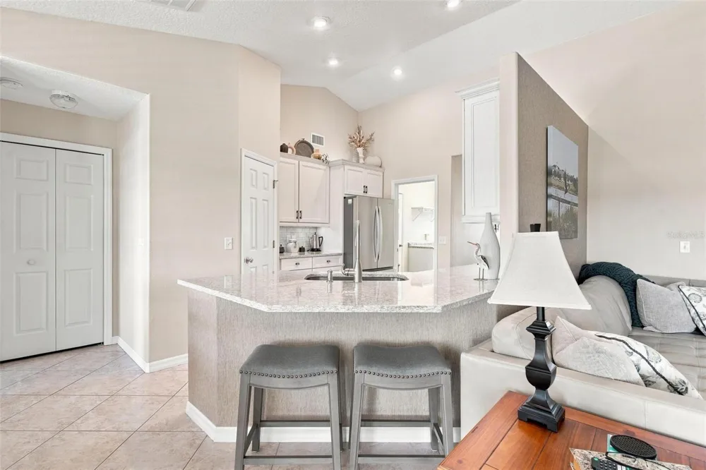 3716 BAYSHORE CIRCLE Tavares, FL 32778