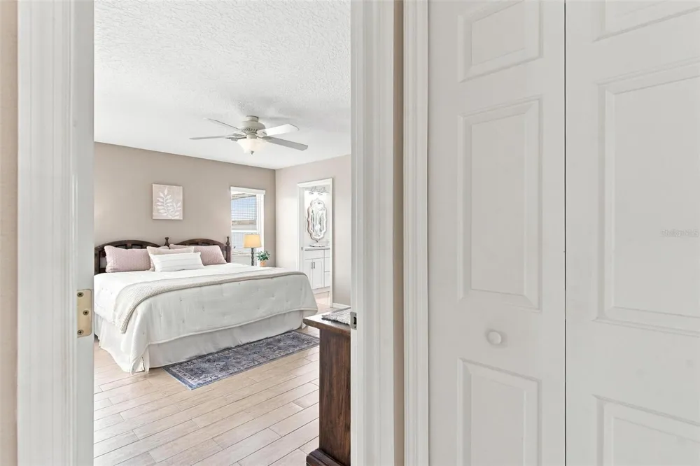 3716 BAYSHORE CIRCLE Tavares, FL 32778