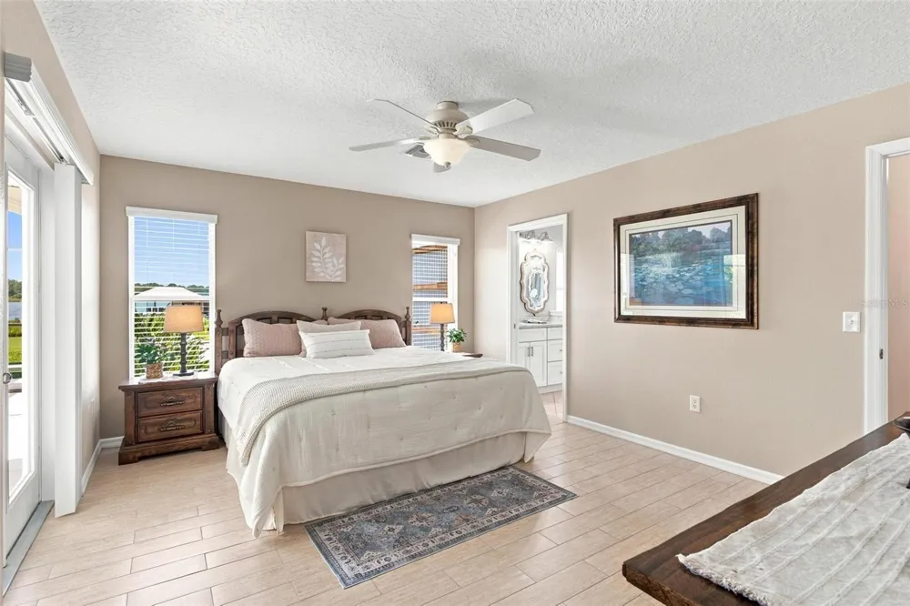 3716 BAYSHORE CIRCLE Tavares, FL 32778