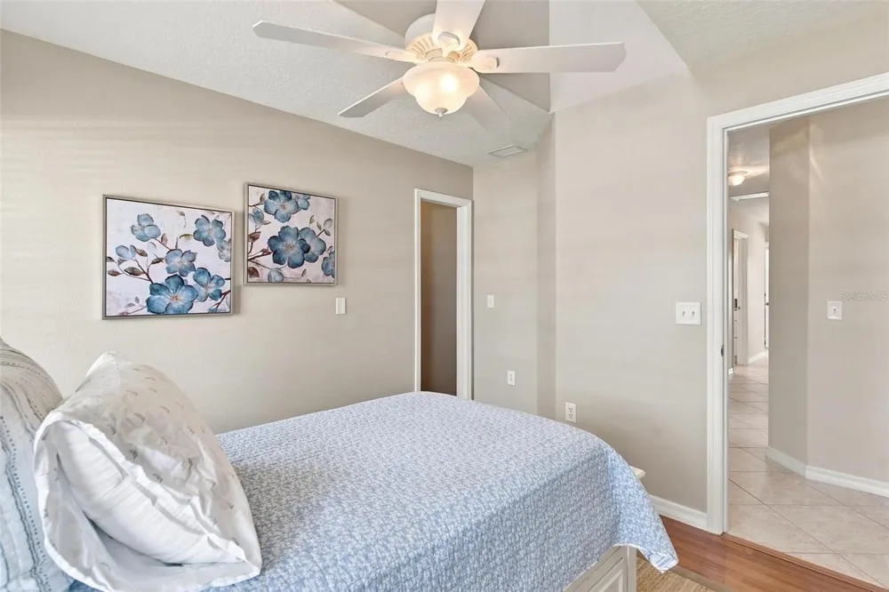 3716 BAYSHORE CIRCLE Tavares, FL 32778