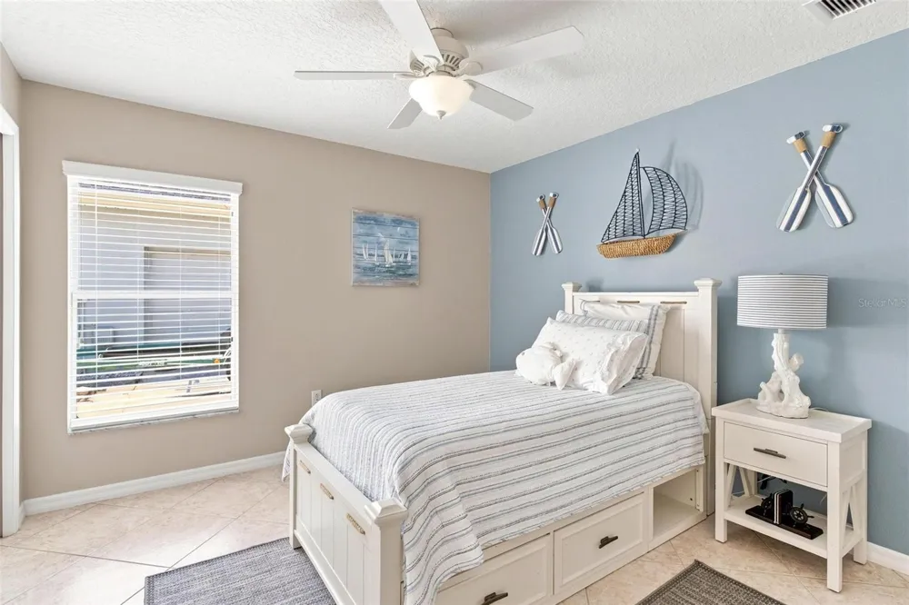 3716 BAYSHORE CIRCLE Tavares, FL 32778
