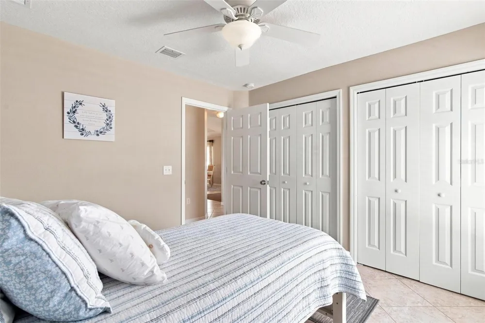 3716 BAYSHORE CIRCLE Tavares, FL 32778