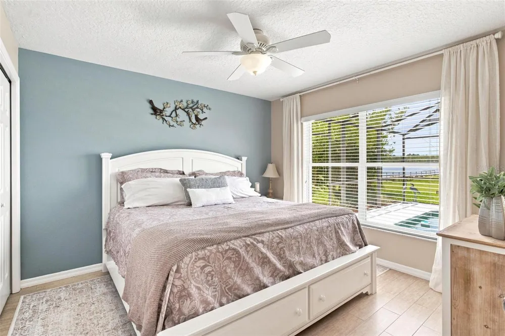 3716 BAYSHORE CIRCLE Tavares, FL 32778