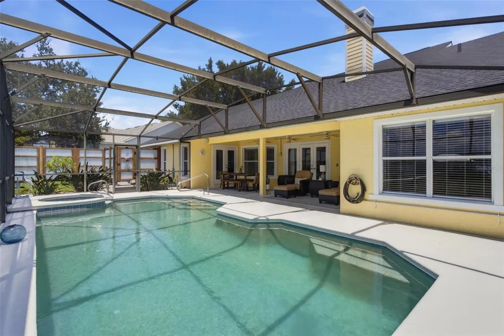 3716 BAYSHORE CIRCLE Tavares, FL 32778