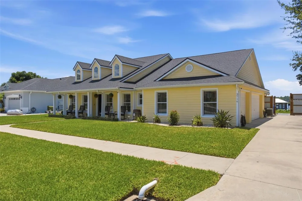 3716 BAYSHORE CIRCLE Tavares, FL 32778