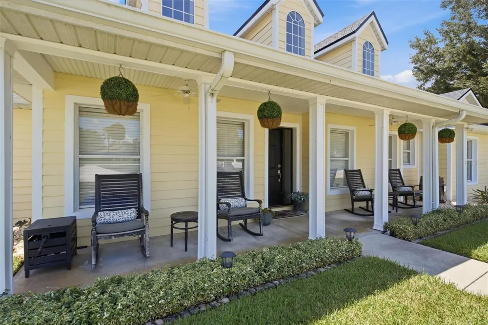 3716 BAYSHORE CIRCLE Tavares, FL 32778