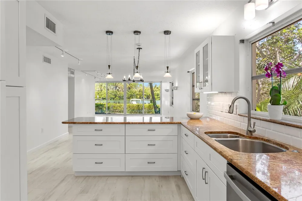 6700 GULF OF MEXICO DRIVE #117 Longboat Key, FL 34228