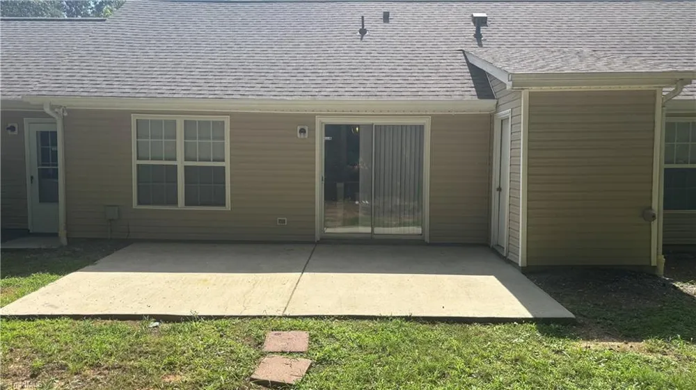 14 Spring Chapel Court Greensboro, NC 27455
