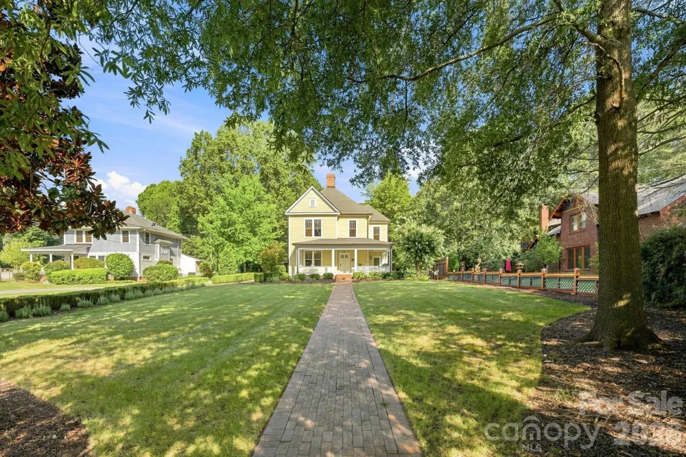 559 Main Street Davidson, NC 28036