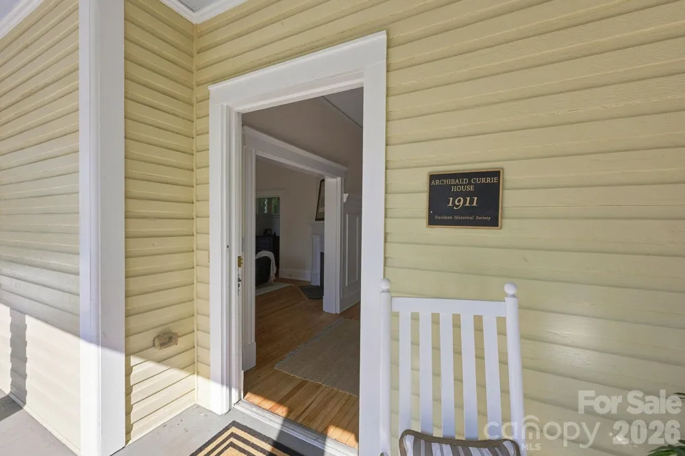 559 Main Street Davidson, NC 28036