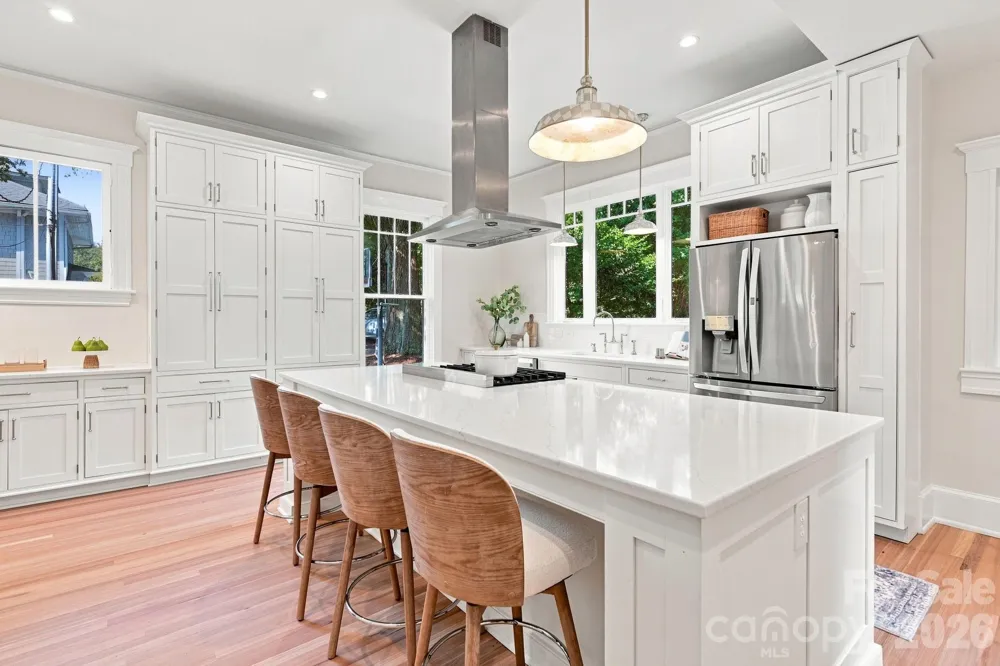 559 Main Street Davidson, NC 28036