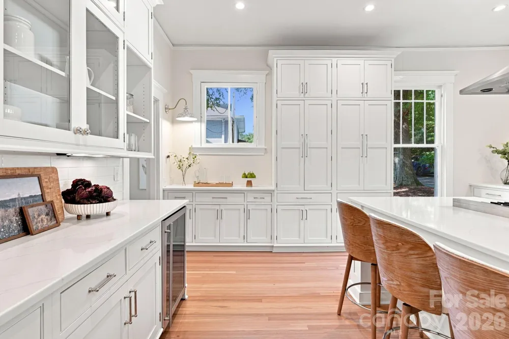 559 Main Street Davidson, NC 28036