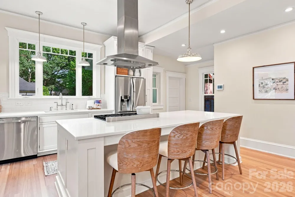 559 Main Street Davidson, NC 28036