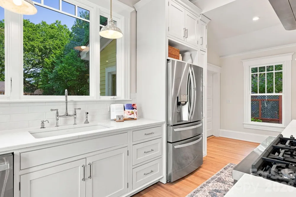 559 Main Street Davidson, NC 28036