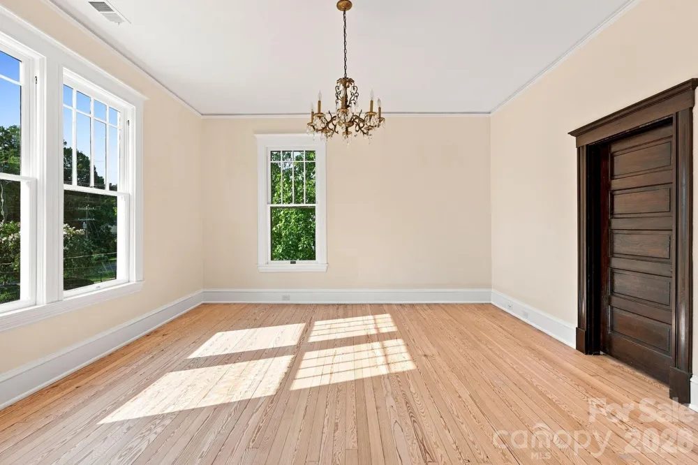 559 Main Street Davidson, NC 28036