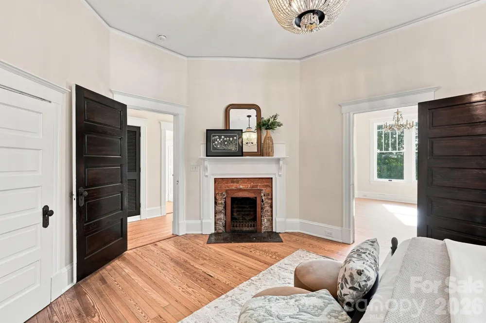 559 Main Street Davidson, NC 28036