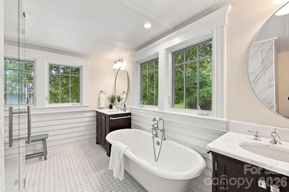 559 Main Street Davidson, NC 28036