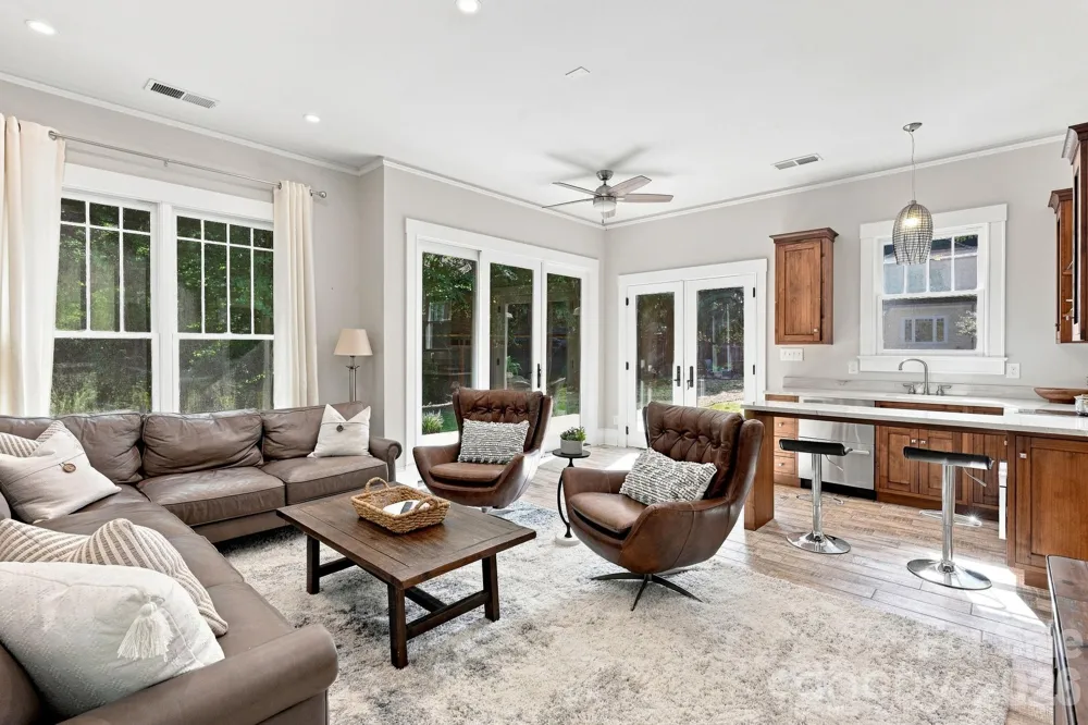 559 Main Street Davidson, NC 28036