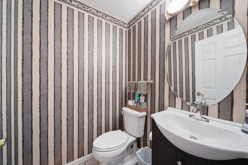 1245 Berkshire Court Adrian, MI 49221
