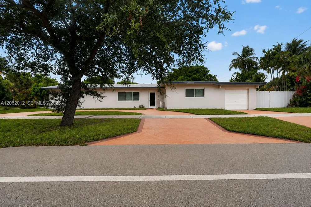17200 NE 15th Ave North Miami Beach, FL 33162