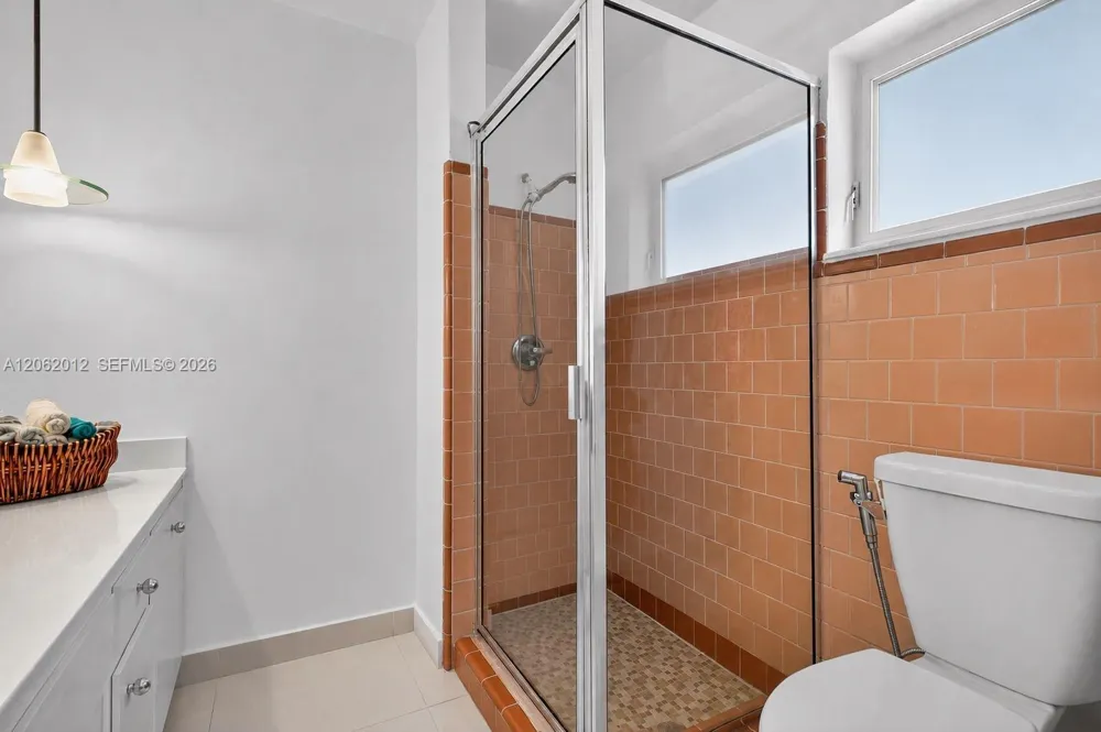 17200 NE 15th Ave North Miami Beach, FL 33162
