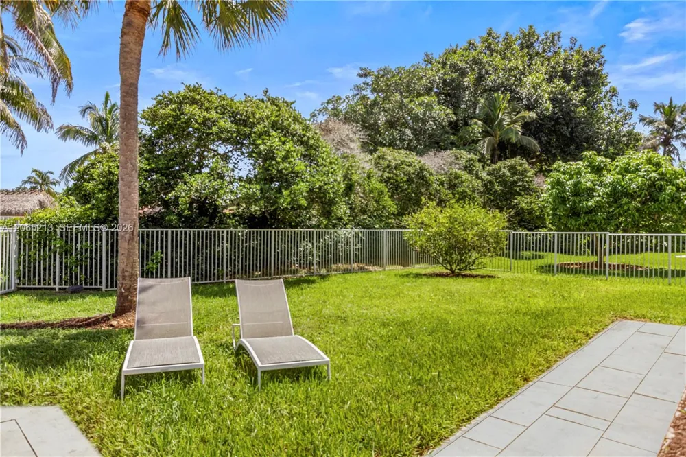 4015 Crossbill Ln Weston, FL 33331