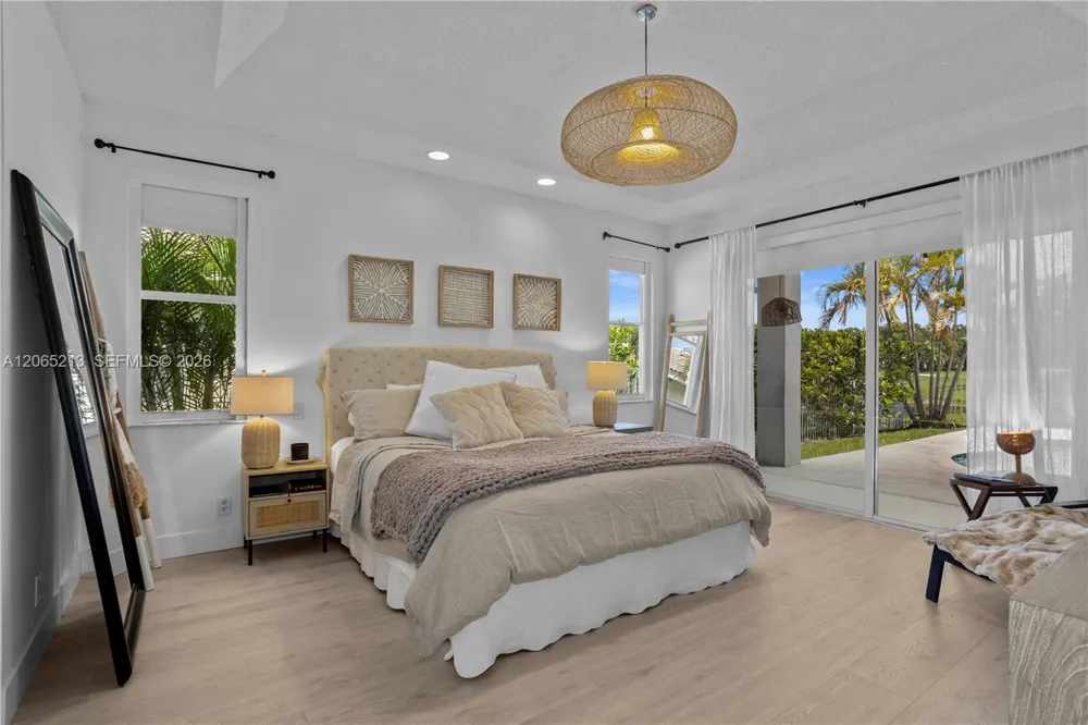 4015 Crossbill Ln Weston, FL 33331